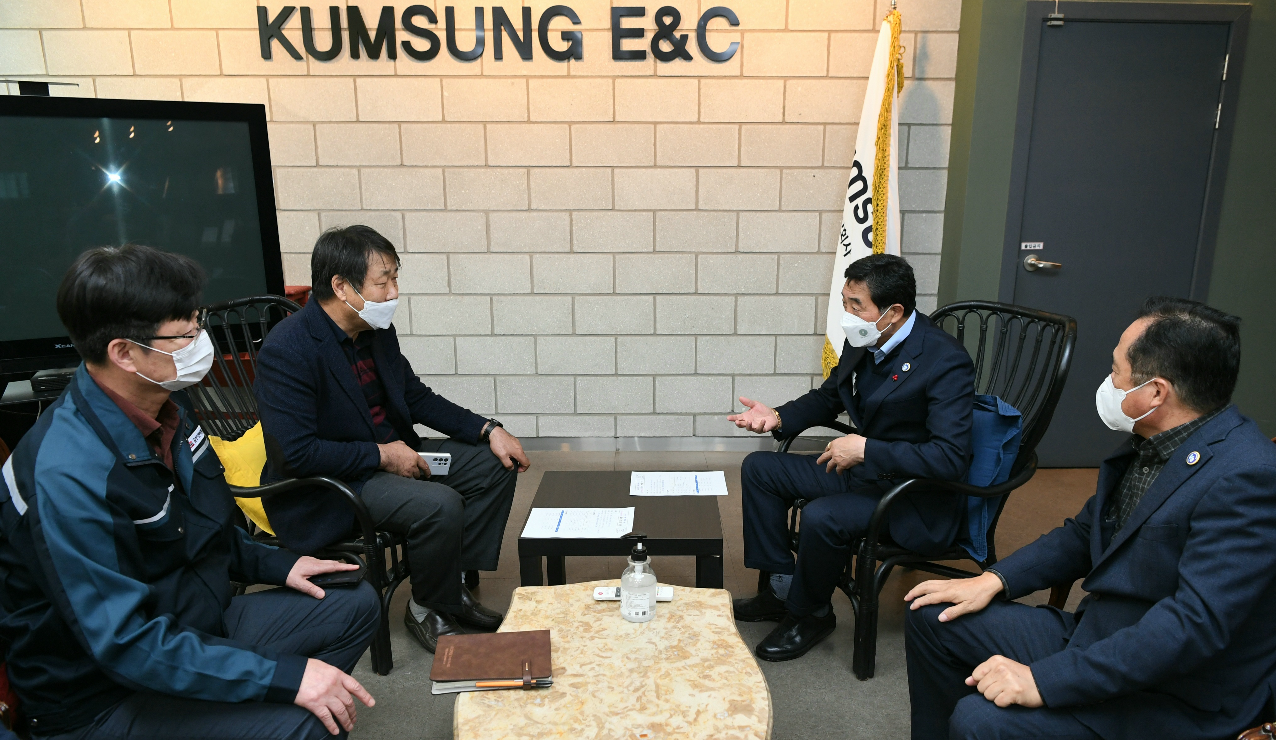 윤화섭 안산시장 “관내 업체 요소수 우선 공급”…요소수 대란 해결사로