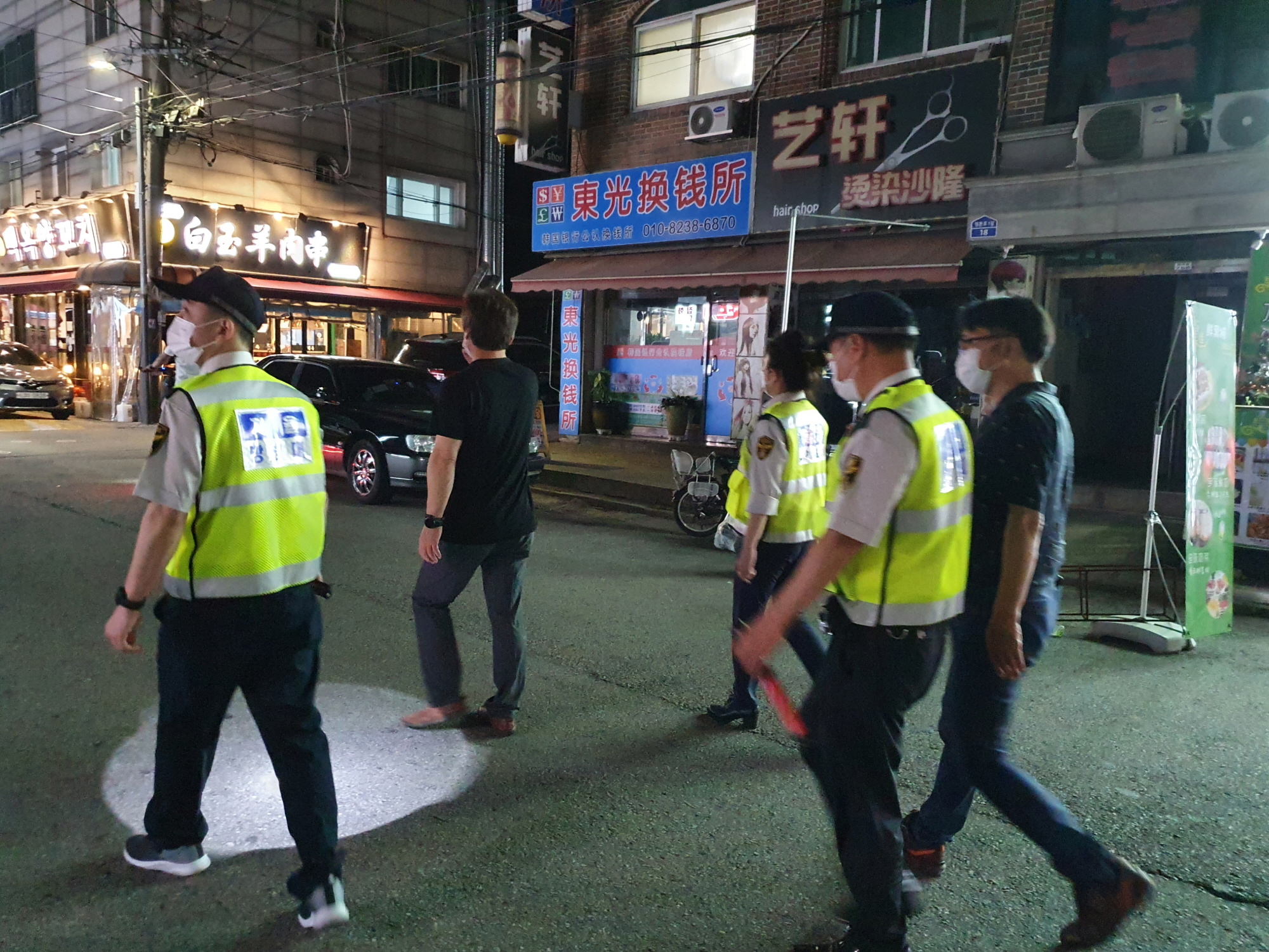 안산시 원곡동, 자율방범대 격려 방문 및 야간순찰 실시