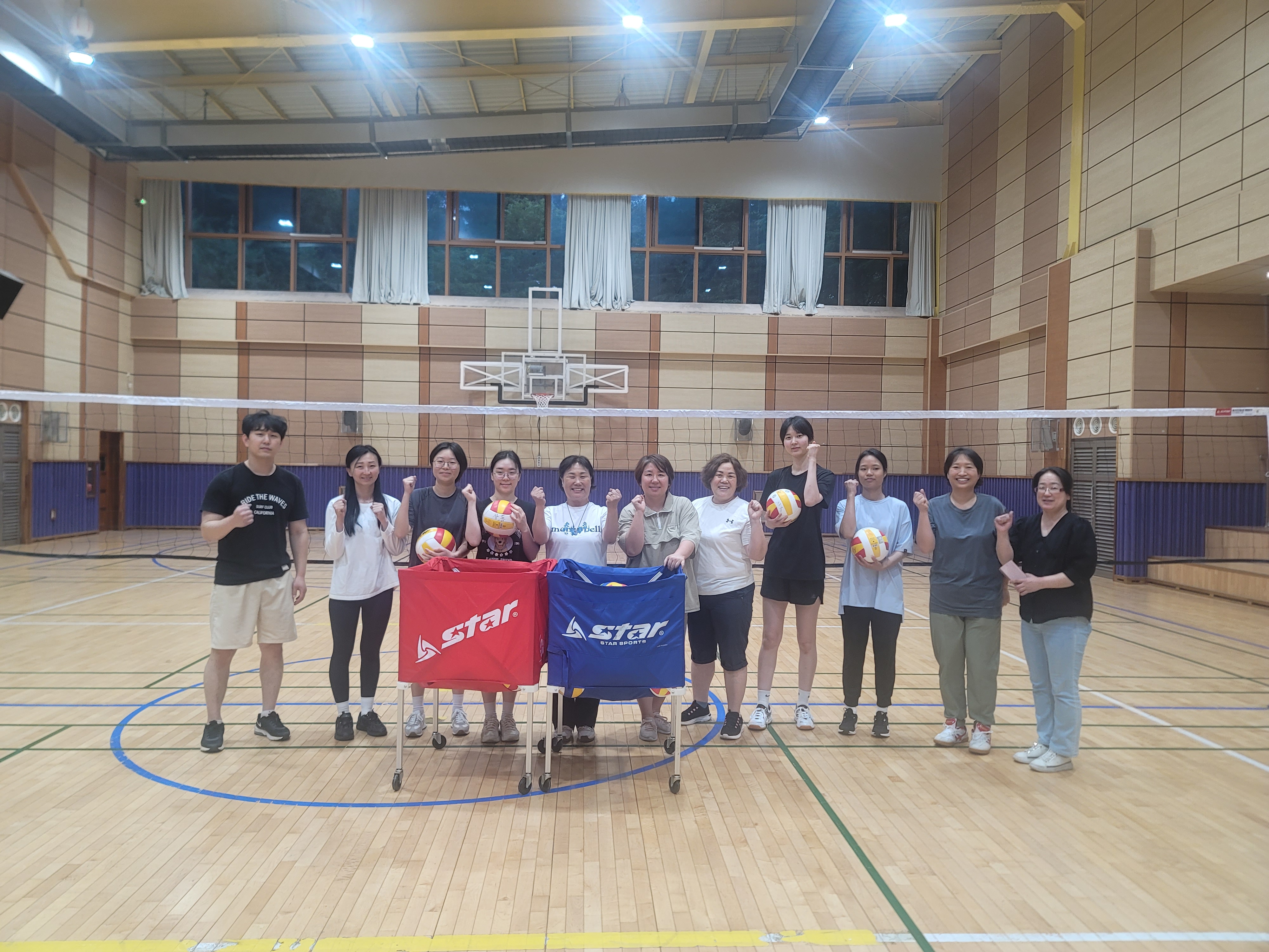 안산시 사동, 여성배구단‘배구팡’격려 방문