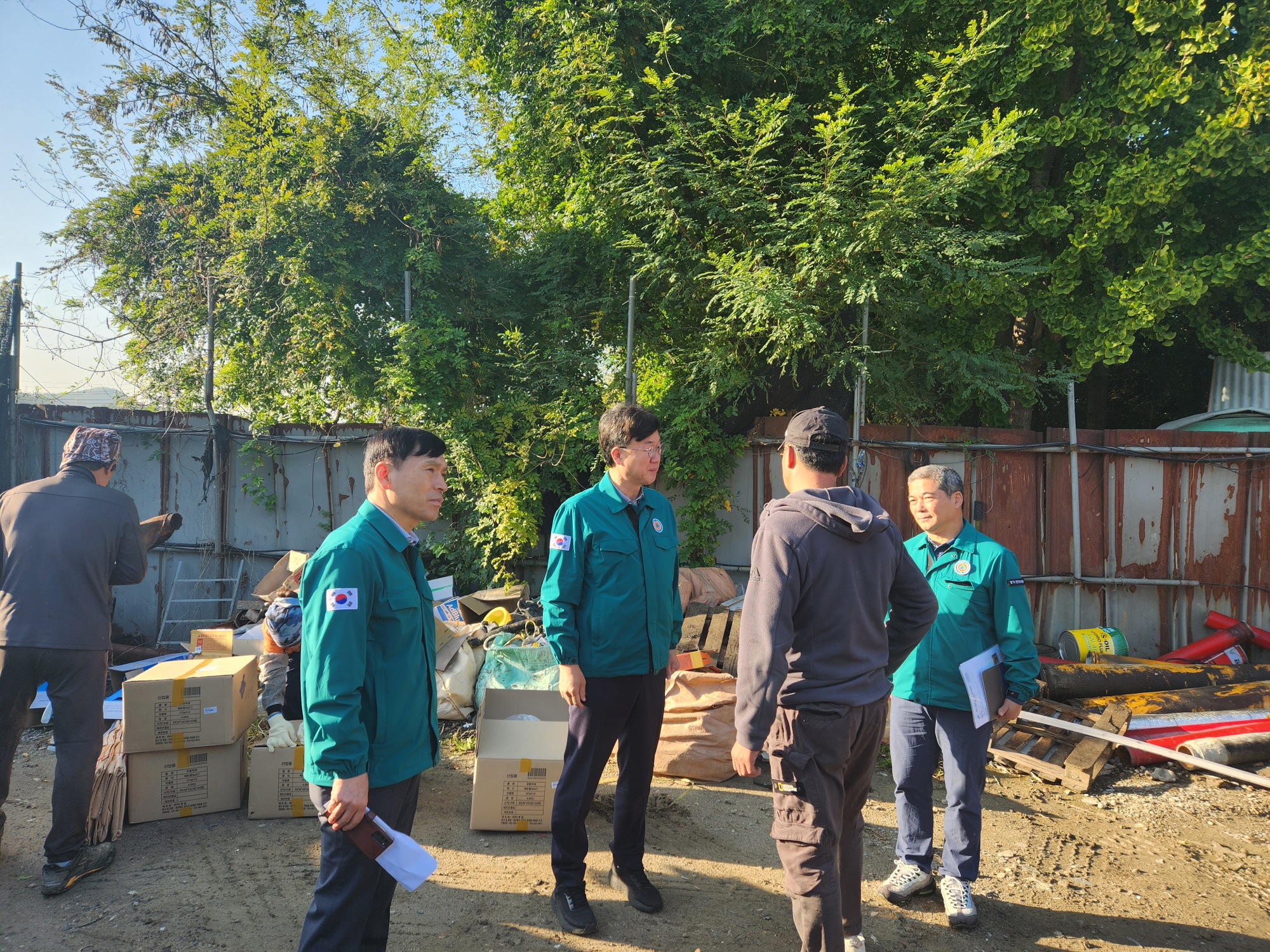 안산시, 차량 화재 기름 누출에 3중 오일펜스 설치…“현장 수습 완료”
