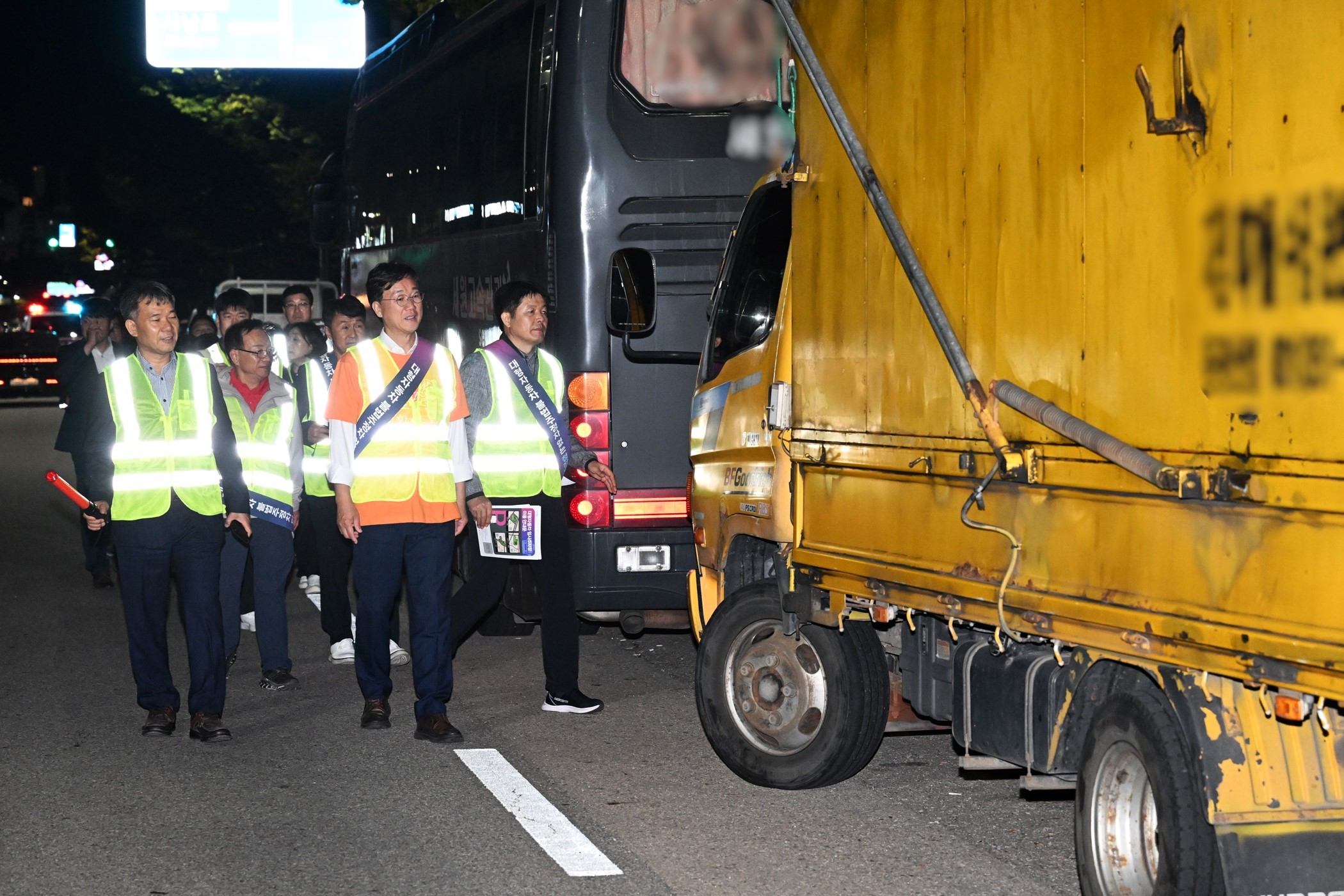 계도에도 대형 車 버젓이 불법주정차… 안산시“집중 지도단속”