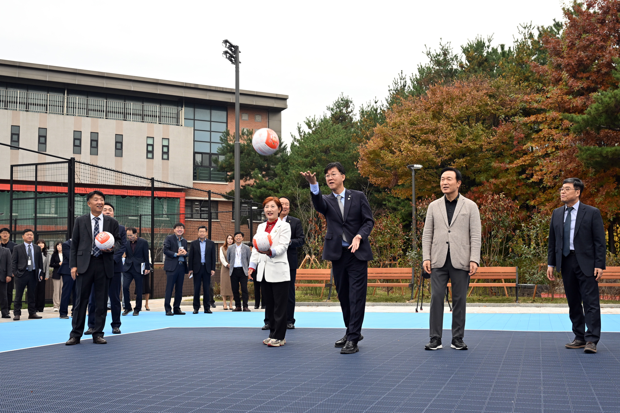 안산시, 국내 유일 미래형 학교 운동장 개장 … 체육시설, 소공원 한 공간에 