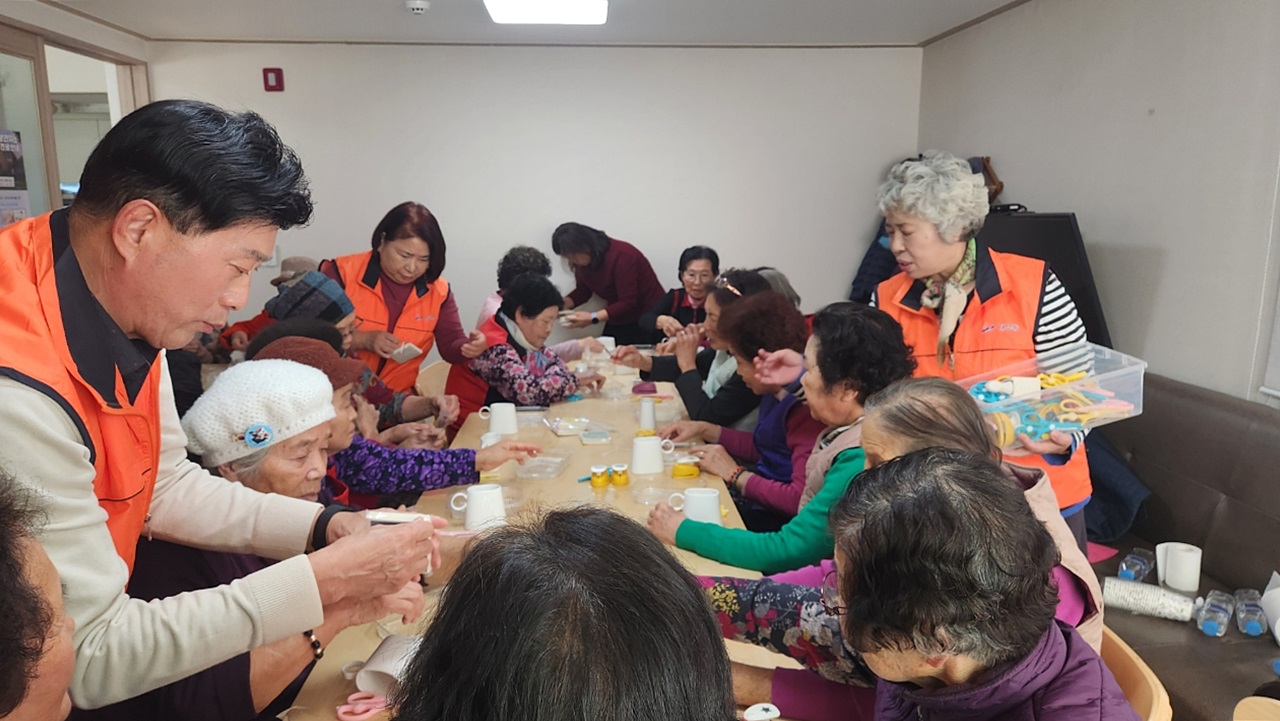 안산시 대부동 지사협,‘찾아가는 경로당 문화체험’개최