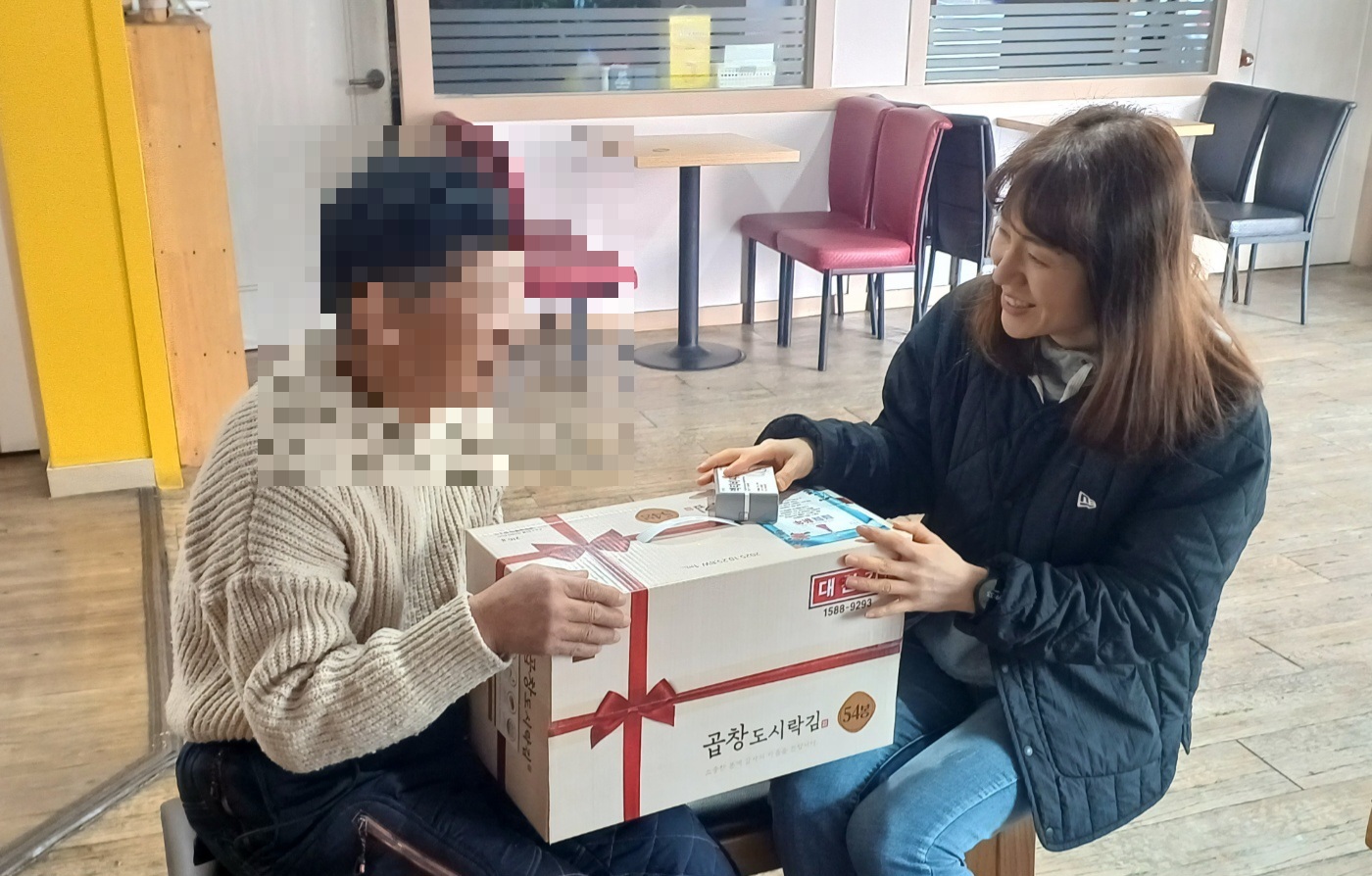 상록수·단원보건소 소속 방문간호사, 취약계층 위한 설 선물 전달