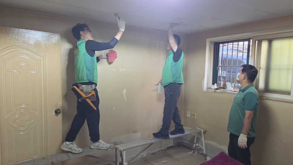 안산시 와동 새마을회, 사랑의 집 고쳐주기 봉사활동