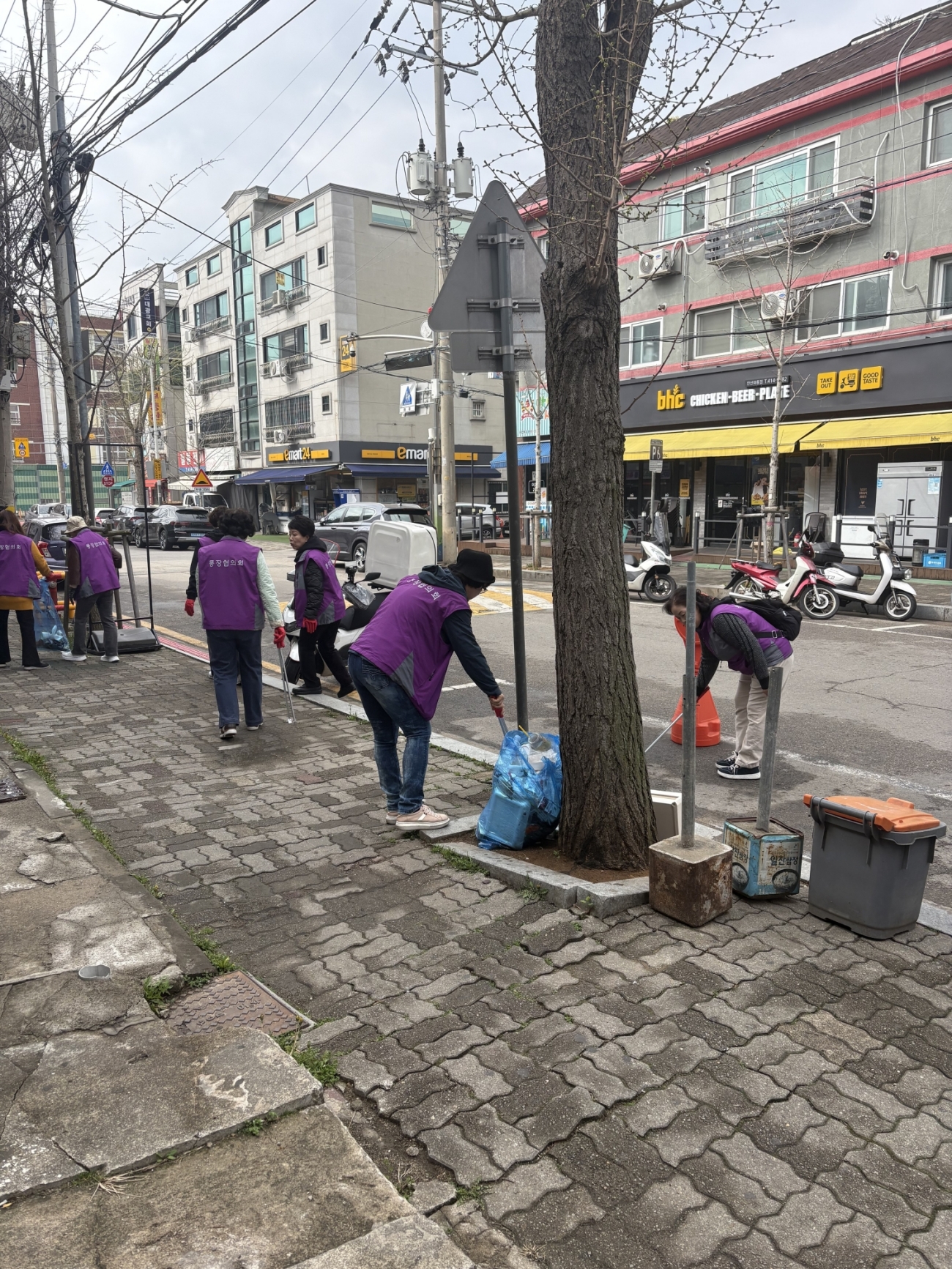 안산시 와동 통장협의회, 봄맞이 대청소로 쾌적한 마을 환경 조성