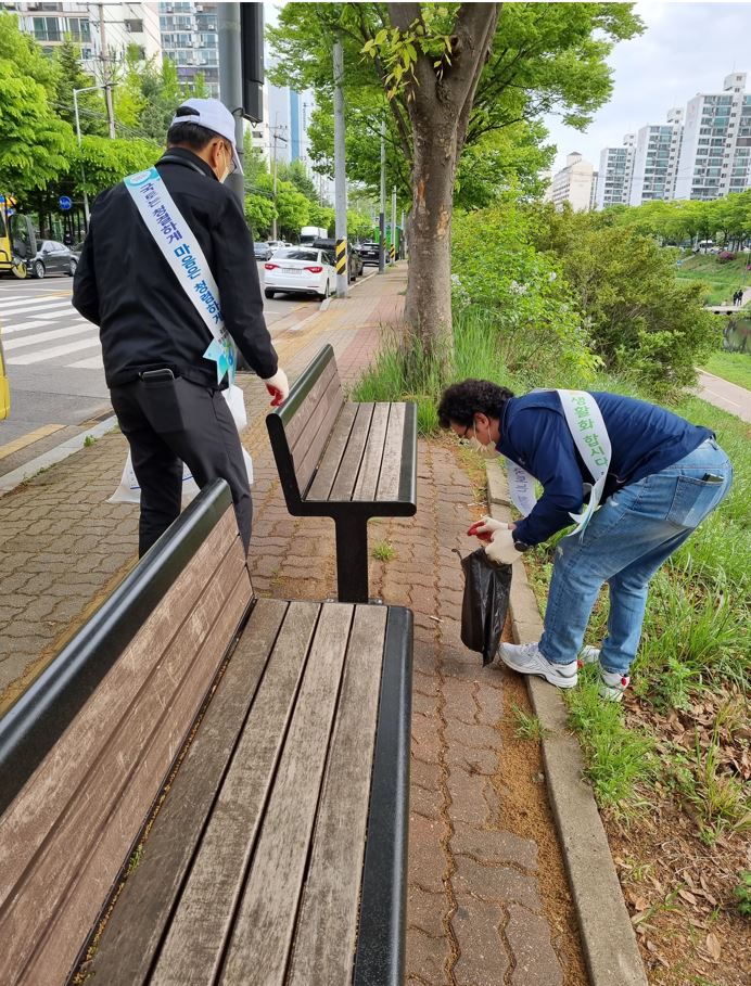 안산시 중앙동 체육회, 환경정화활동 및 청렴 캠페인 실시