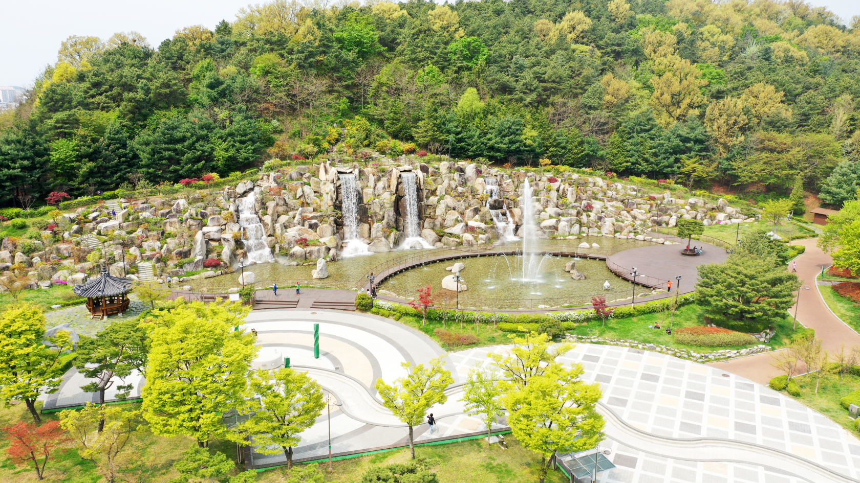 안산시, 노적봉 바닥분수 등 수경시설 2년 만에 운영 재개