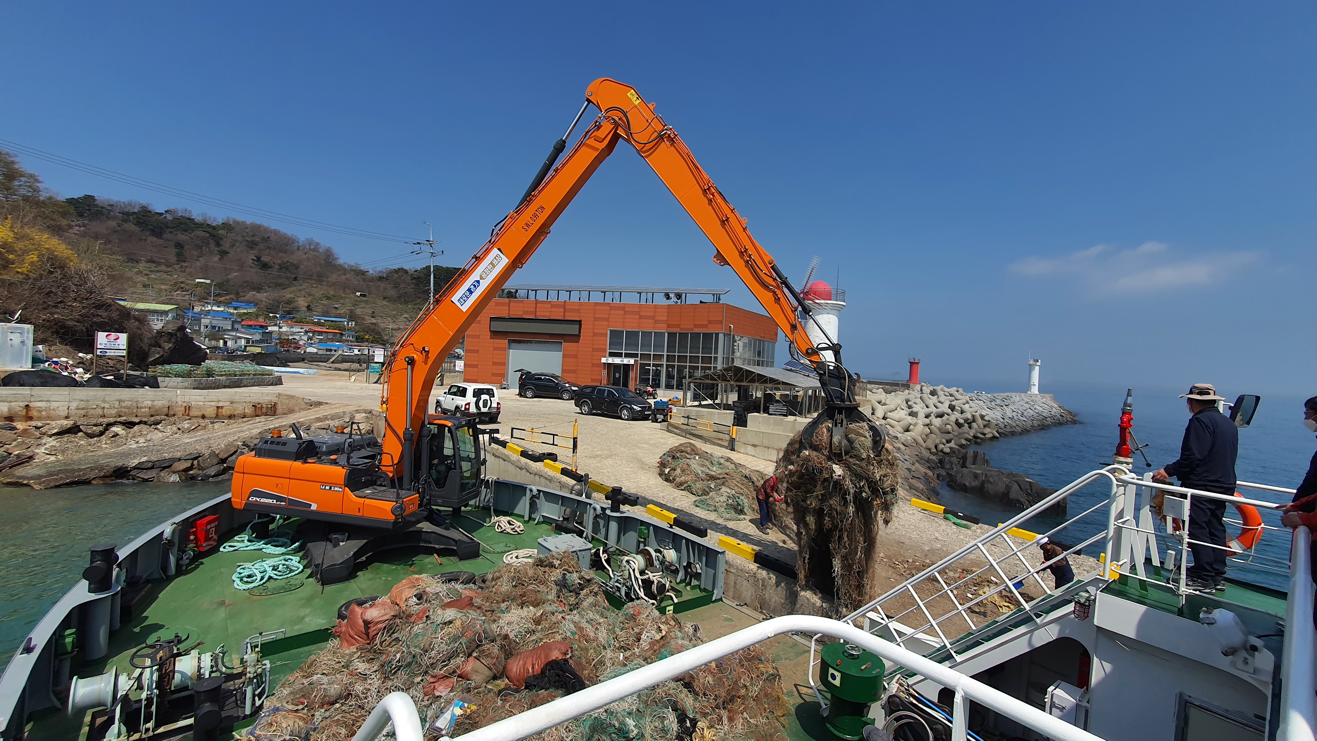 안산시, 풍도 해양쓰레기 수거 환경정비 활동 펼쳐