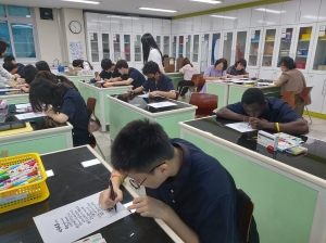 안산시 와동, 이주배경 청소년과 함께 한글 캘리그라피 전시회 개최