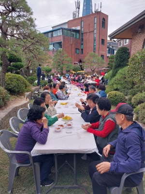 대성기계공업, 경로의 달 맞아 선부3동 어르신 150여명에 음식 대접