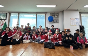 안산시 와동 늘봄공유학교, 경로당 어르신들과 특별한 크리스마스 보내