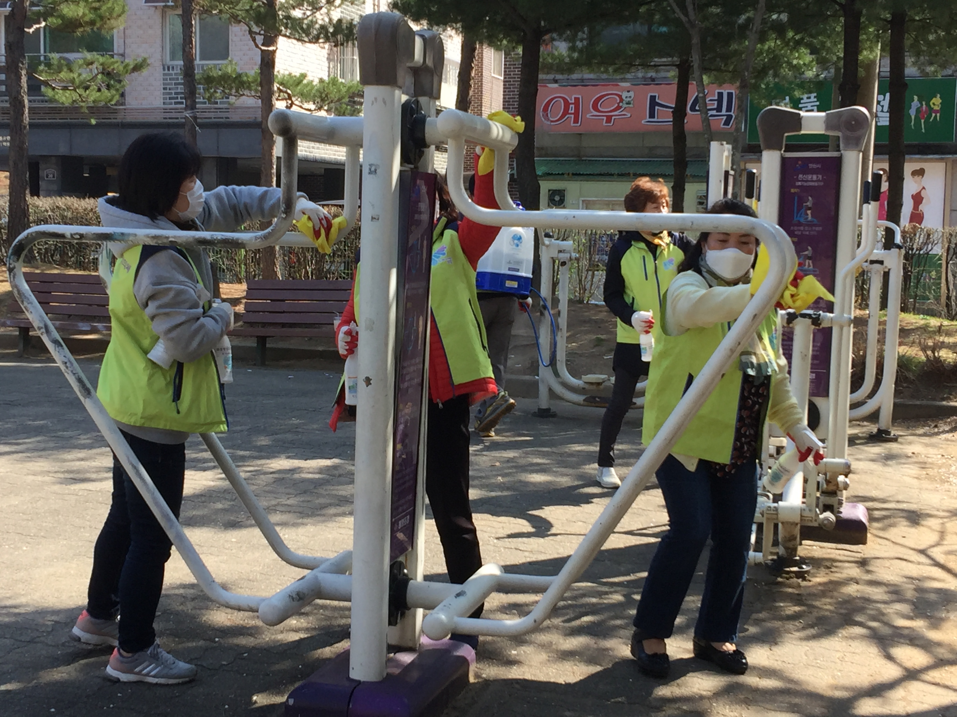 와동 지역사회보장협의체, 코로나19 확산 방지 방역 실시