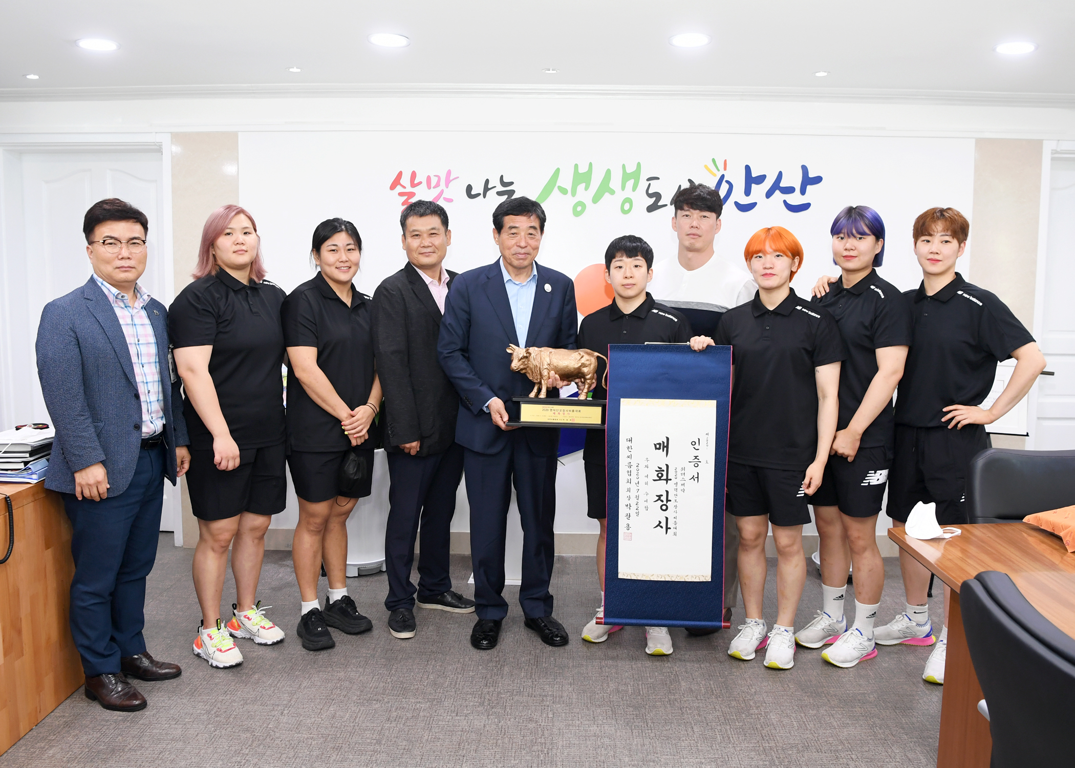 안산시청 씨름부, 단오장사 씨름대회 매화급 우승 봉납식