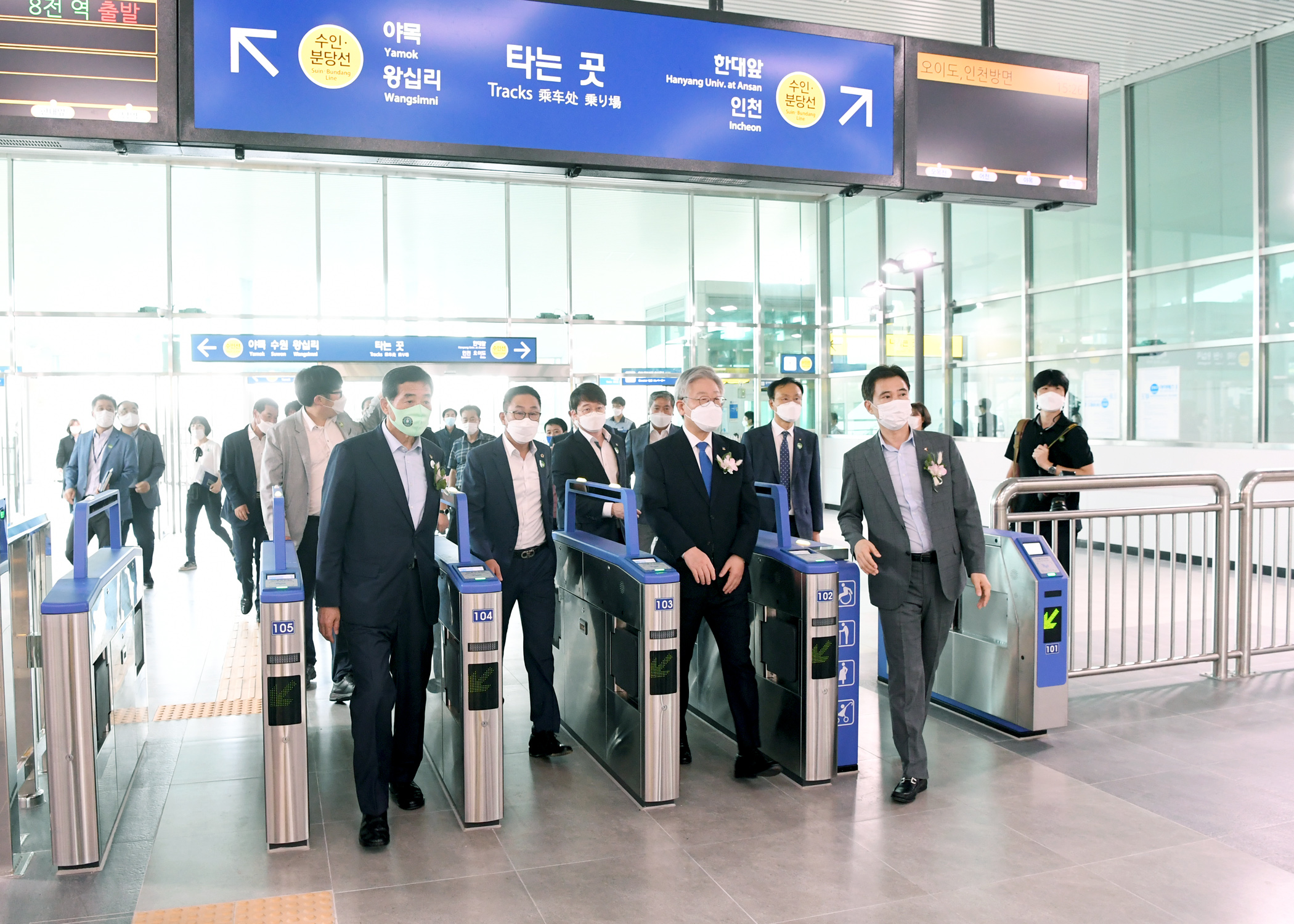 안산~수원 20분대 이동…수인선 개통식 개최