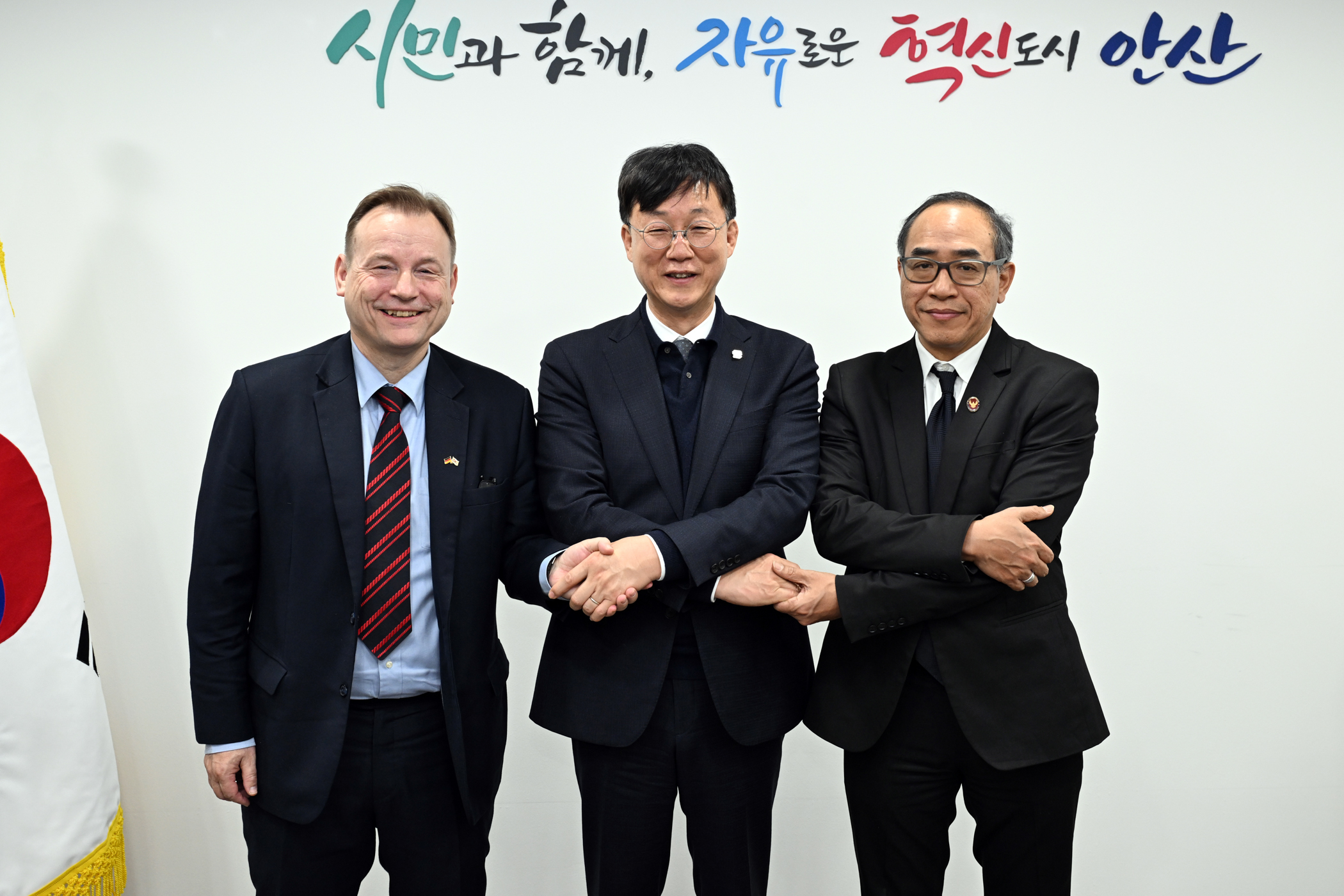 ASV 실행 단계 돌입… 외국 대사·기업 세일즈 행정 박차 이미지 2