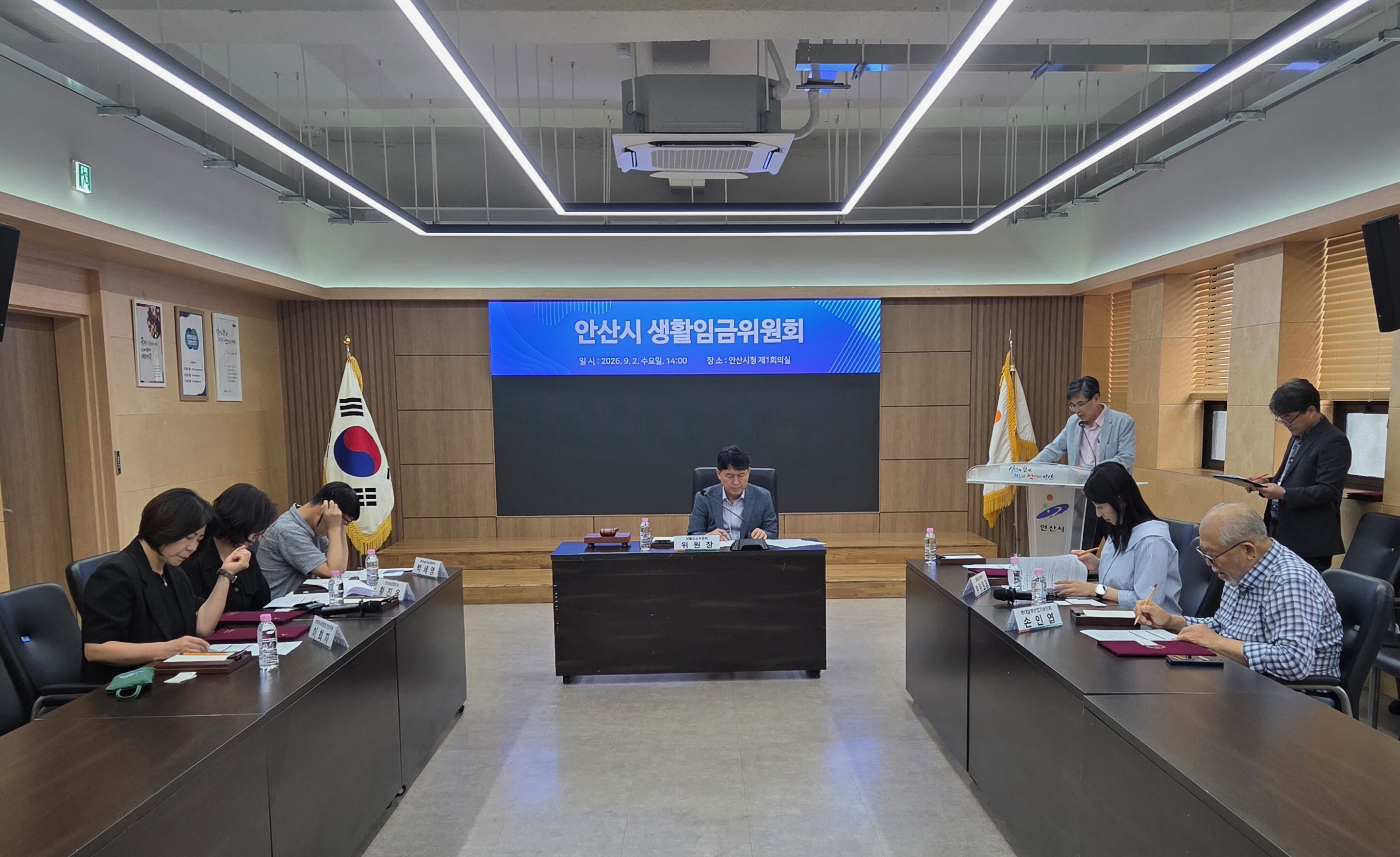 2027년 생활임금 3.3% 인상… 시급 1만 2,100원