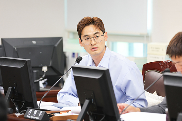 제297회 안산시의회 제1차 정례회 기획행정위원회 사진