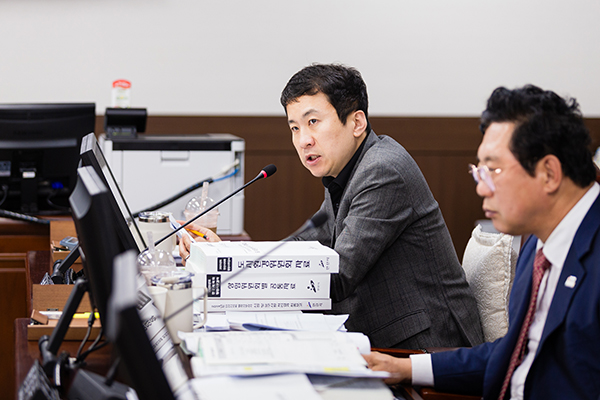 제297회 안산시의회 제1차 정례회 도시환경위원회 행정사무감사 사진