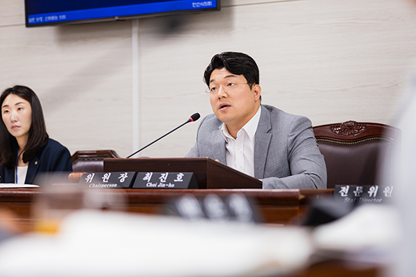 제297회 안산시의회 제1차 정례회 의회운영위원회 행정사무감사 사진