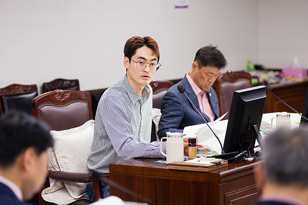 제297회 안산시의회 제1차 정례회 예산결산특별위원회 사진