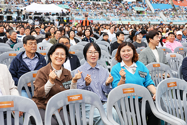 제2회 기업인의 날 기념 슈퍼콘서트 사진