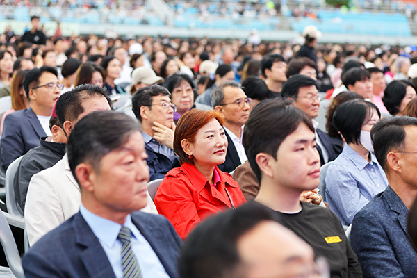 제2회 기업인의 날 기념 슈퍼콘서트 사진
