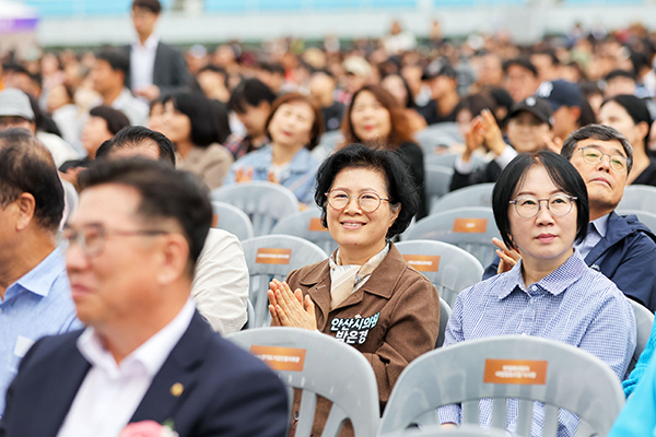제2회 기업인의 날 기념 슈퍼콘서트 사진