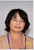위원 박 희 경 사진