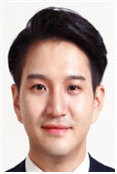 위원 전 용 기 사진