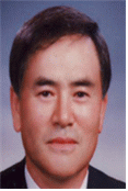 위원 윤 종 태 사진